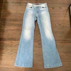 7 for all Mankind A* mid rise flare semi stretch jeans * size 27